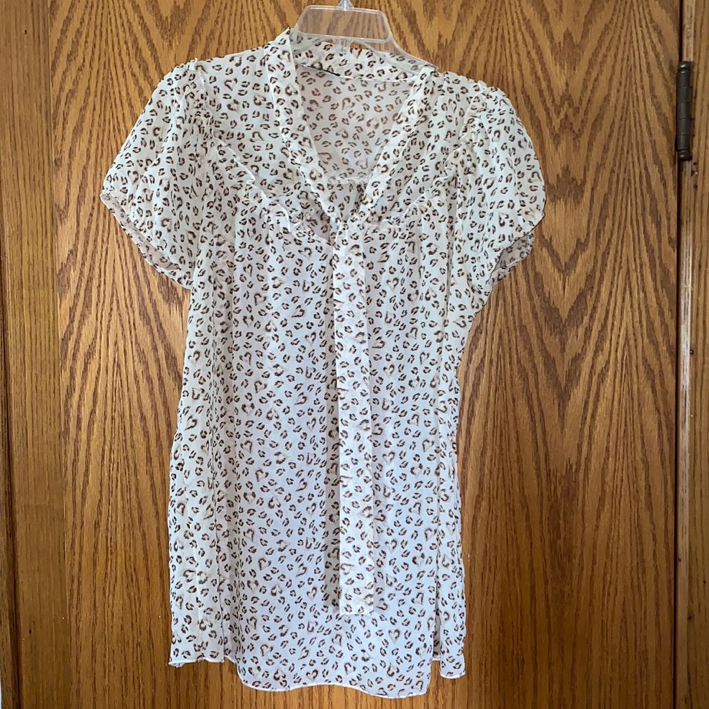 Maternity XL leopard print top with tie neck
